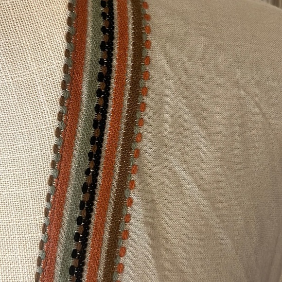 NWT - Tan Fringed Shawl/ O/S Embroidered Colors Burnt Orange, Black, Brown - Picture 5 of 10